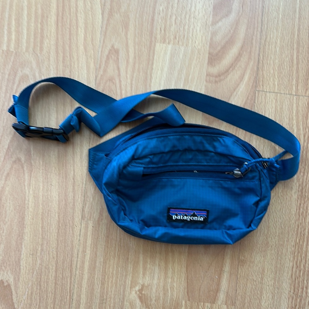 Patagonia Teal Belt Bag / Ultralight Black Hole Hip Pack